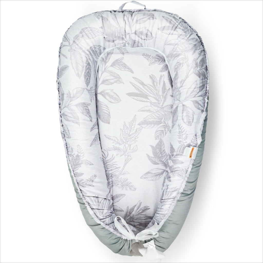 Newborn Baby Nest Sleeper, Portable Co-Sleeping Nest for 0-12 Months, Adjustable Baby Lounger with Breathable Cotton Cover, Lightweight Travel Baby Bed, Ideal Baby Gift [Plus A Free Gift]