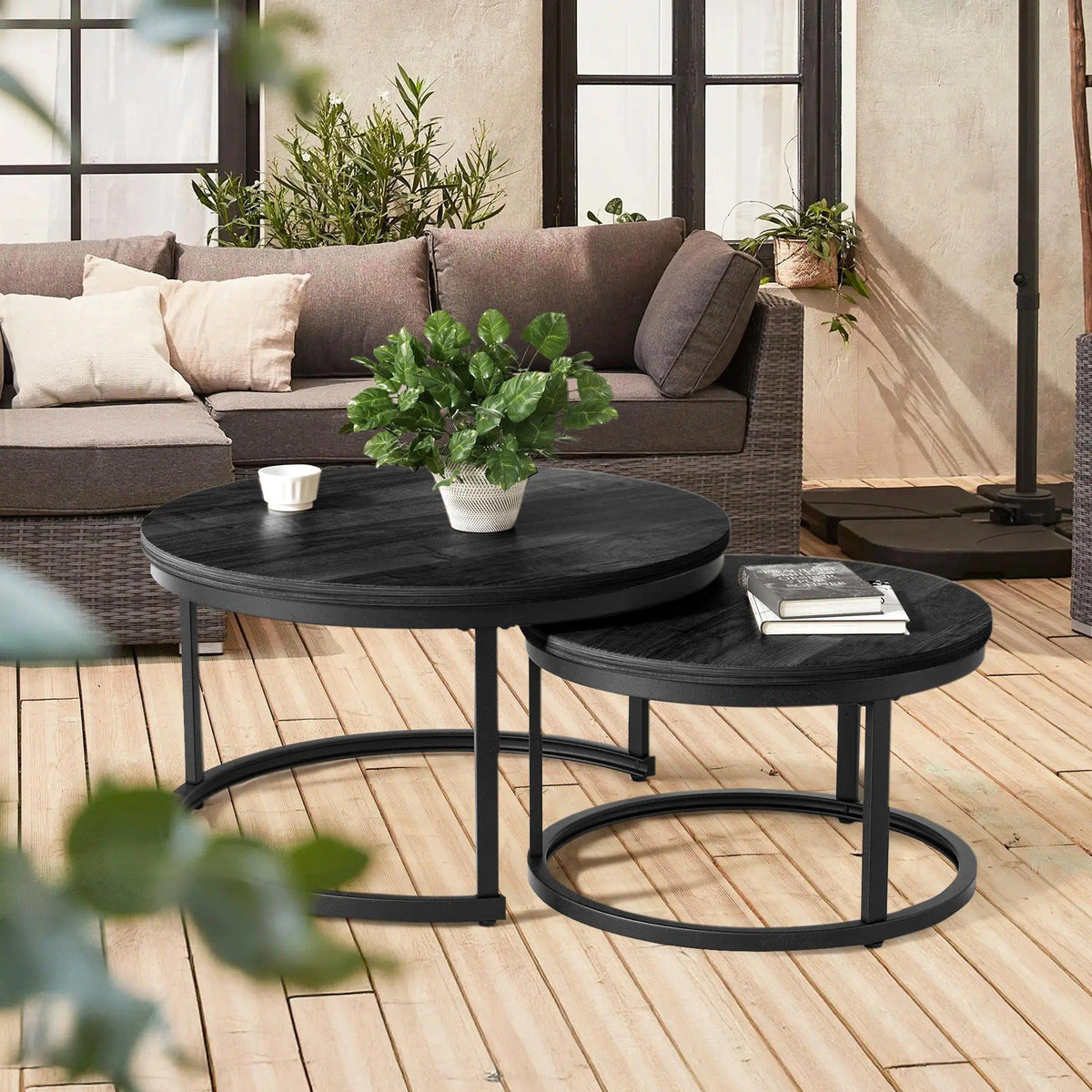 Set of 2 Round Nesting Coffee Tables Multi-Functional Side End Table with Sturdy Metal Frame Space Saving Accent Furniture for Living Room Bedroom Apartment Modern Industrial Minimalist Style