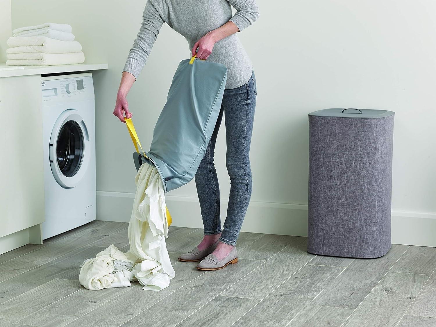Dual Compartment Laundry Hamper with Lid, 2 Removable Washing Bags with Handles, Large Capacity Laundry Separation Basket for Dirty Clothes