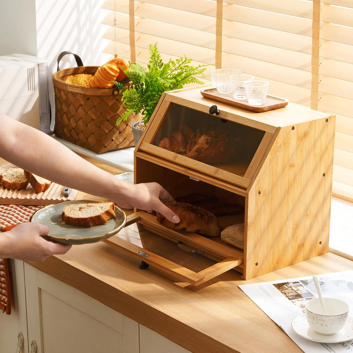Large Double Layer Bamboo Bread Bin, Multi-Functional Bread Storage Box with Cutting Board & Transparent Window, Countertop Organizer for Bread, Salt, Pepper & Jam,